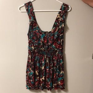 Cute tank/top with fun pattern! Only wore once!